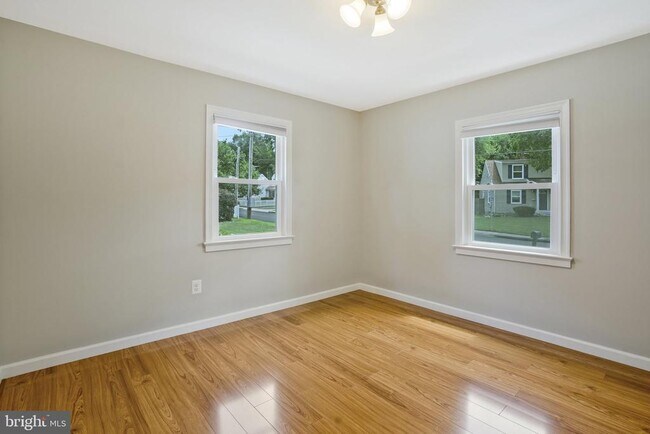 Building Photo - 6024 Rixey Dr