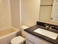 Building Photo - Blackstone-Convenient to Fort Picket and D...