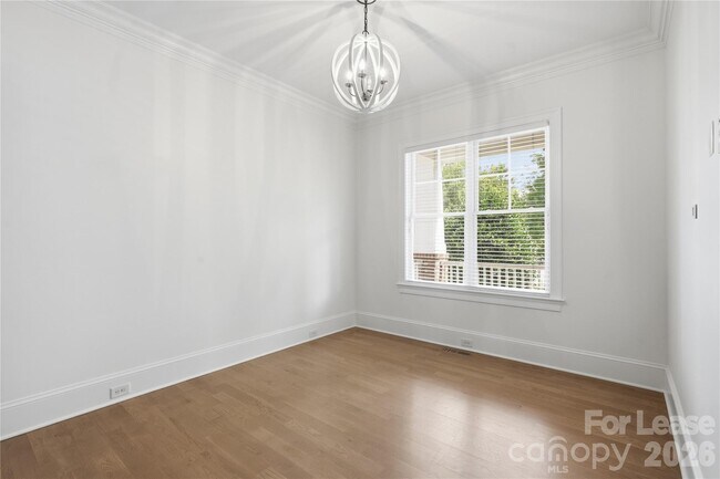 Building Photo - 404 Iverson Way