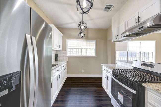 Building Photo - 306 Morris St