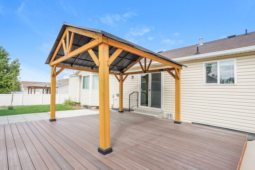 Building Photo - 14122 Rosaleen Ln
