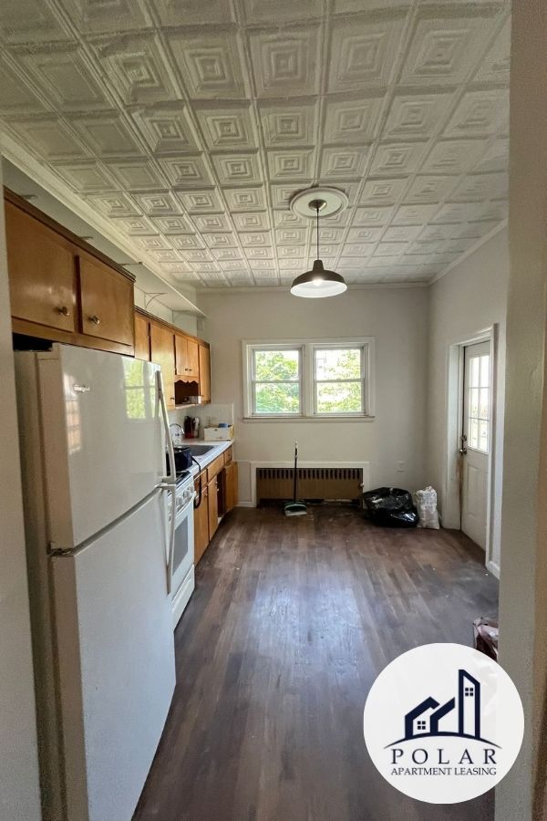 Primary Photo - 309 Summit Ave