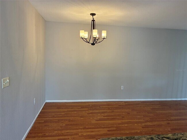 Building Photo - 7865 Sugar Bend Dr