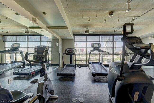 Building Photo - 353 E Bonneville Ave