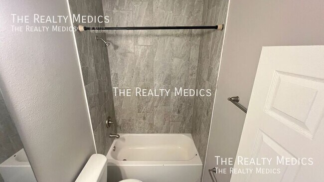 Building Photo - 2122 Sans Souci Ave SE