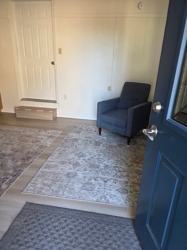 Building Photo - 2717 S Cord Cir