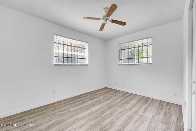 Building Photo - 9155 Sibbald Rd