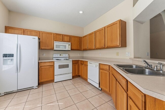 Building Photo - 595 52nd Ave N