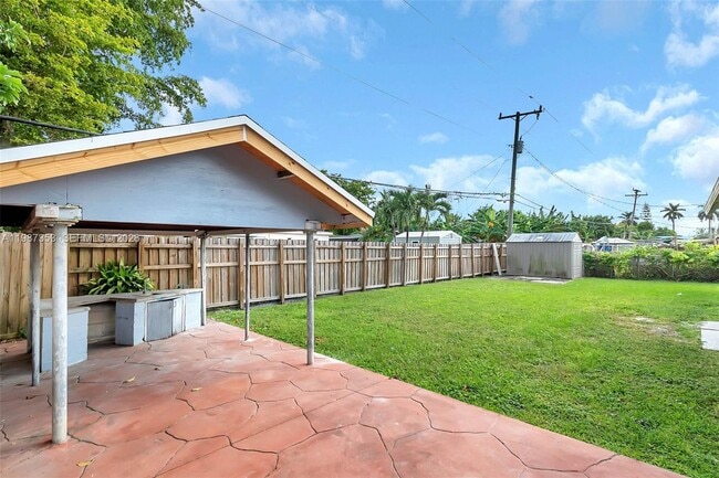 Building Photo - 4525 SW 112th Pl