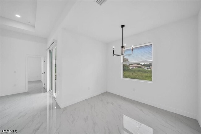 Building Photo - 438 Poplar St