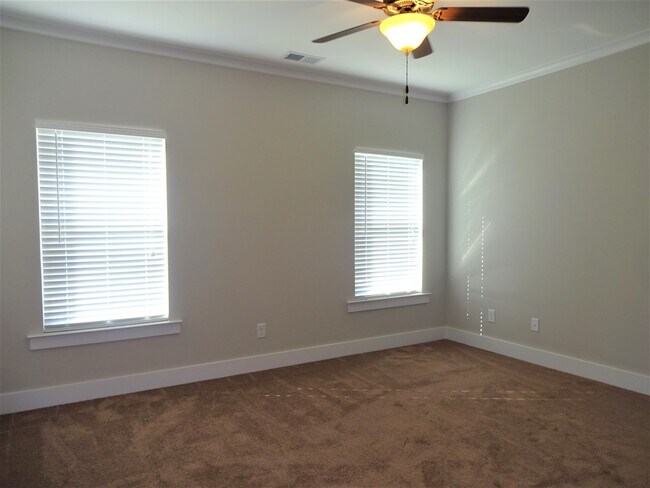 Building Photo - Home for rent in Calera, AL! Available to View Now!!!