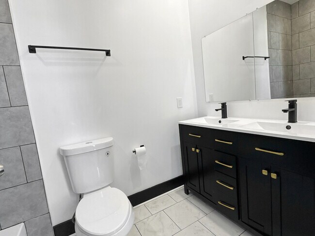 Building Photo - 2325 Reisterstown Rd