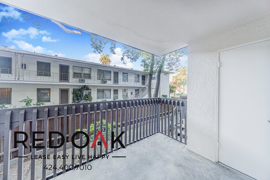 Building Photo - 215 S Madison Ave