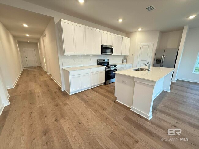 Building Photo - 19293 Maple Crest Loop