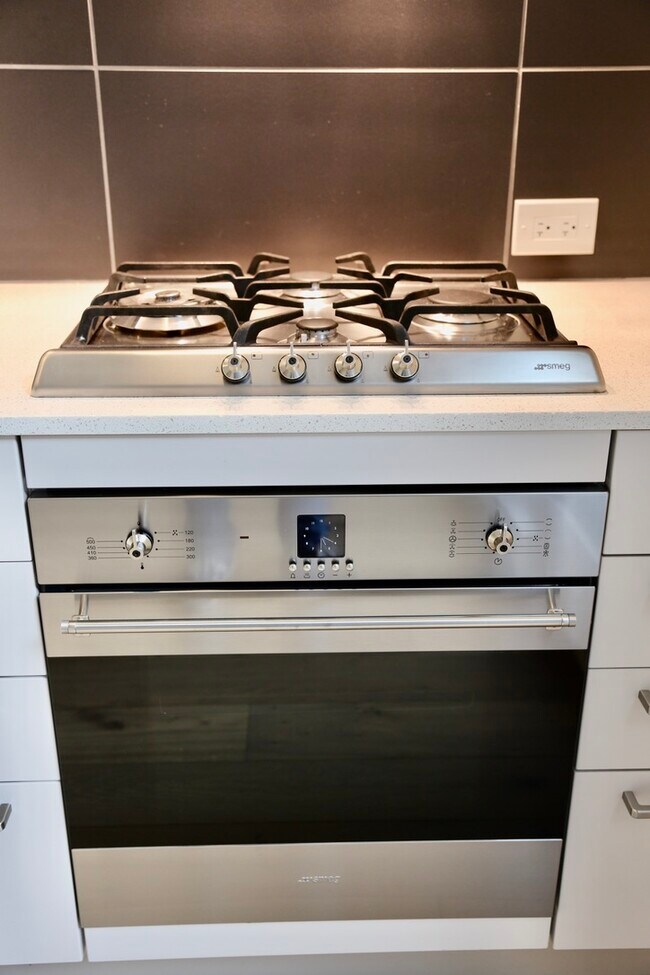 Building Photo - 1075 Market St