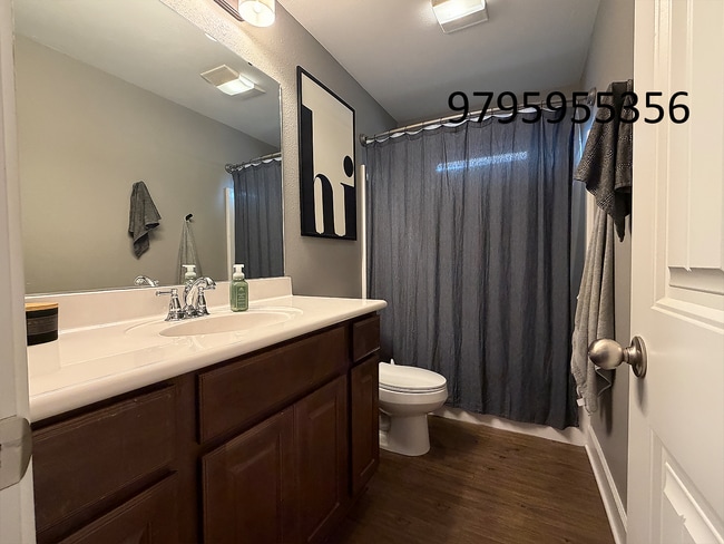 Building Photo - 1202 Brunswick Ct