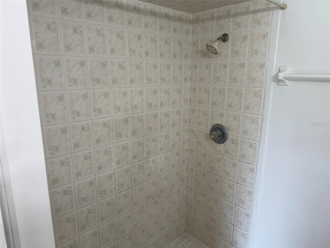 Building Photo - 6 Prince Manfred Pl