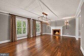 Building Photo - 1022 Delf Dr