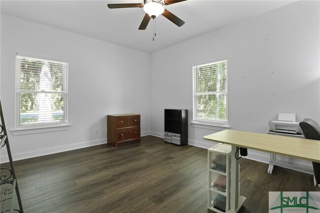 Building Photo - 1003 Dolphin Ct