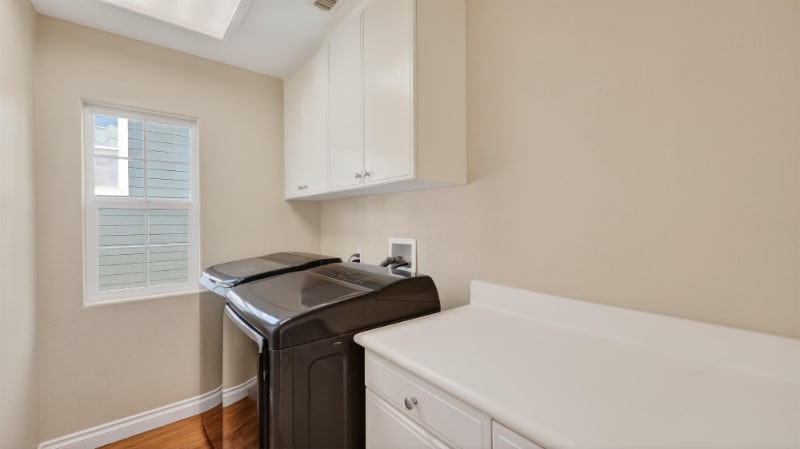 Building Photo - 63 Potters Bend