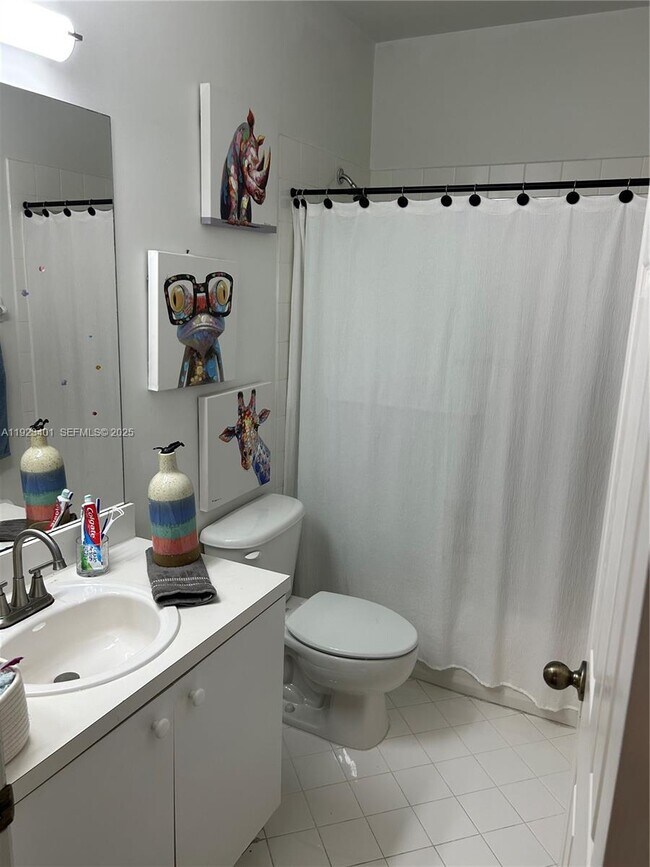 Building Photo - 4110 NE 24th St