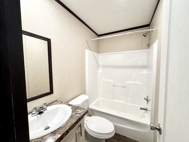 Building Photo - 3/2 in Pendleton