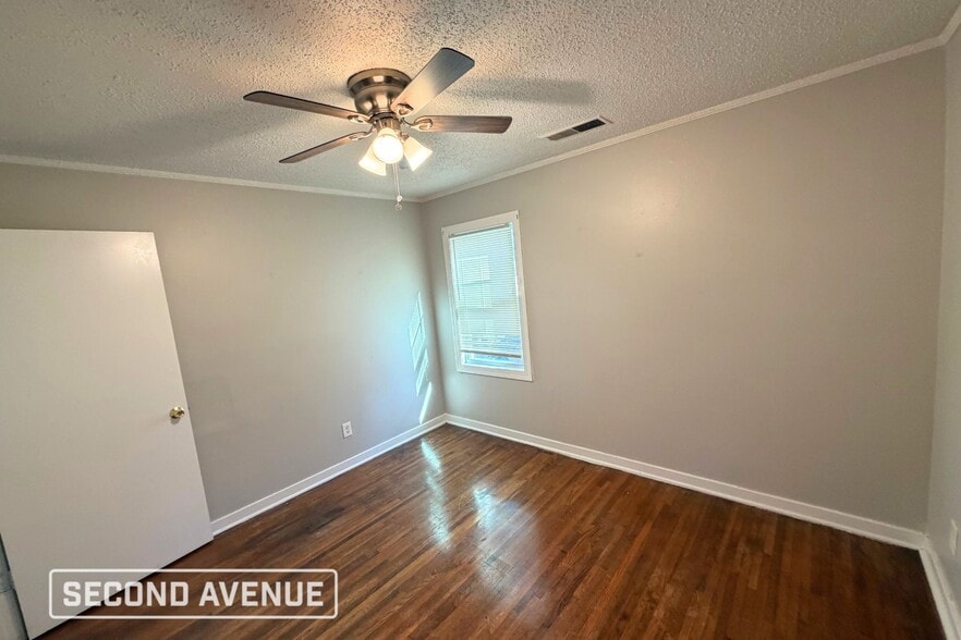 Building Photo - 2709 Henley Dr