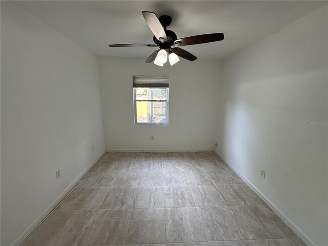 Building Photo - 6818 S Himes Ave
