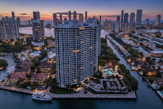 Building Photo - 1000 E Island Blvd