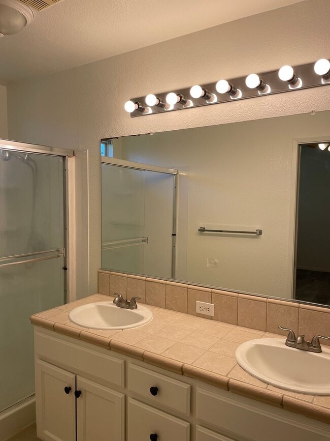 Building Photo - Available Now! – Beautiful Corner Lot Home
