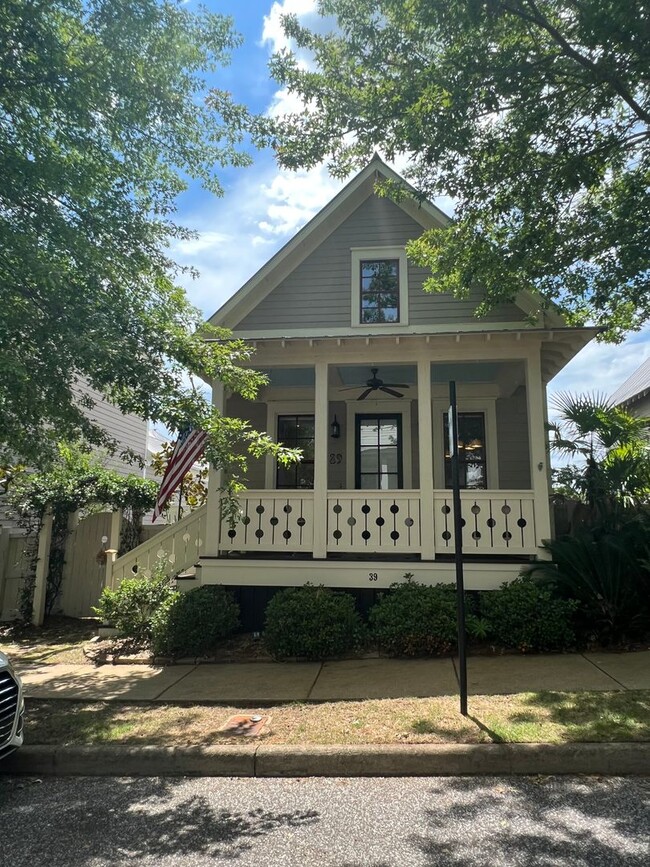 Building Photo - Waters Home