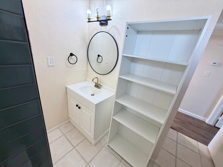 Building Photo - 6300 Espinosa Ave