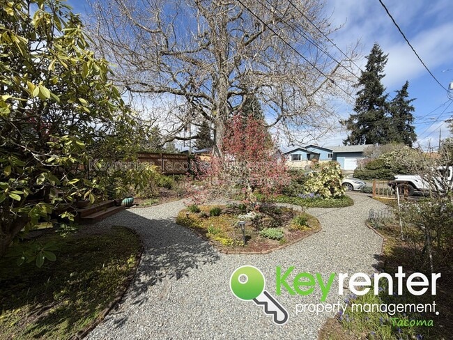 Building Photo - 4902 N 16th St