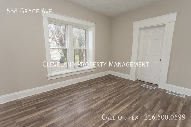 Building Photo - 558 Grace Ave