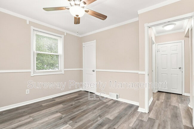 Building Photo - 208 Knight Ave