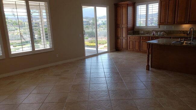 Building Photo - Morgan Hill Single Family View Home