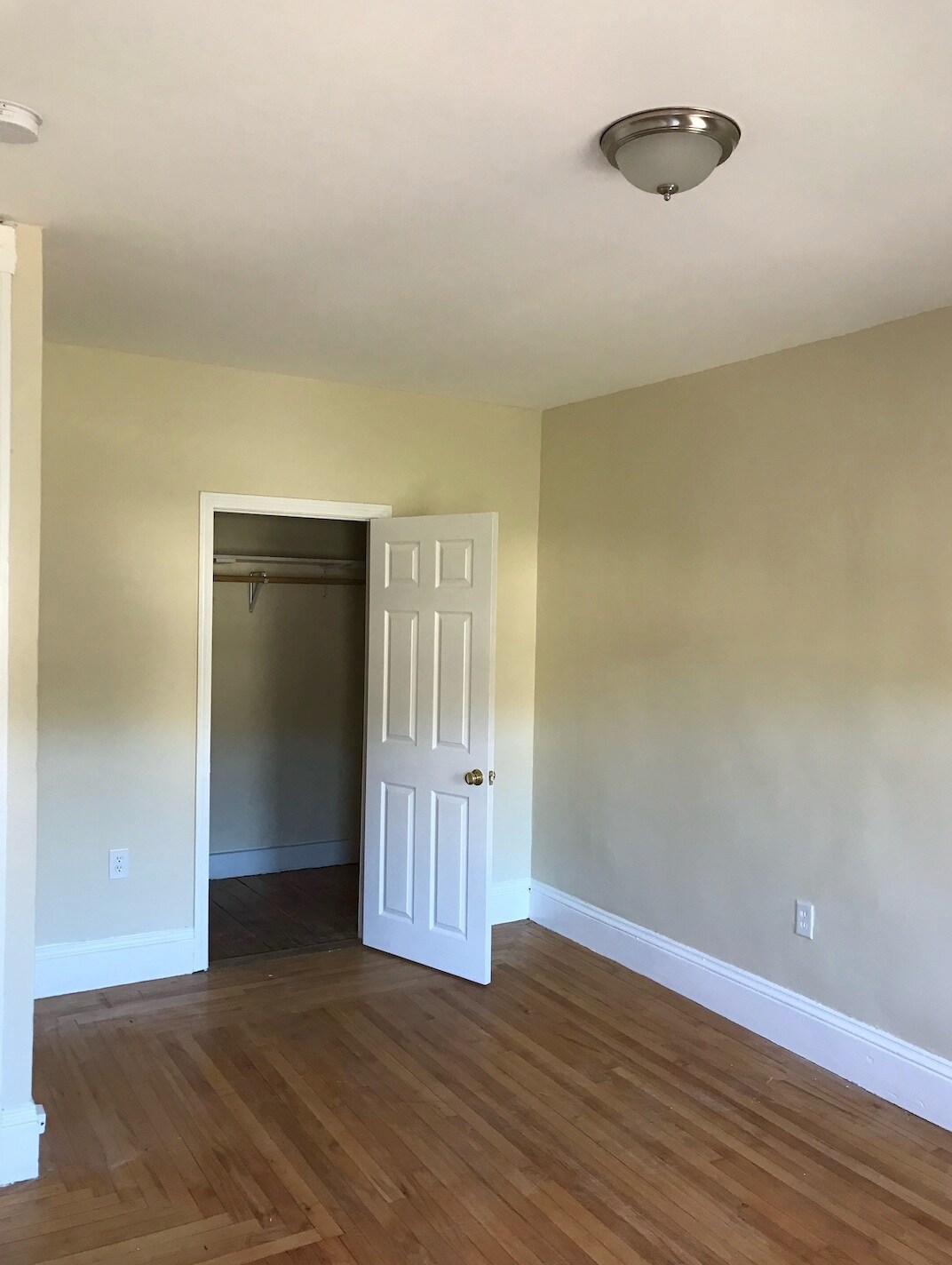 Building Photo - 135 Highland St