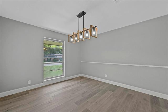 Building Photo - 1400 Crescent Dr