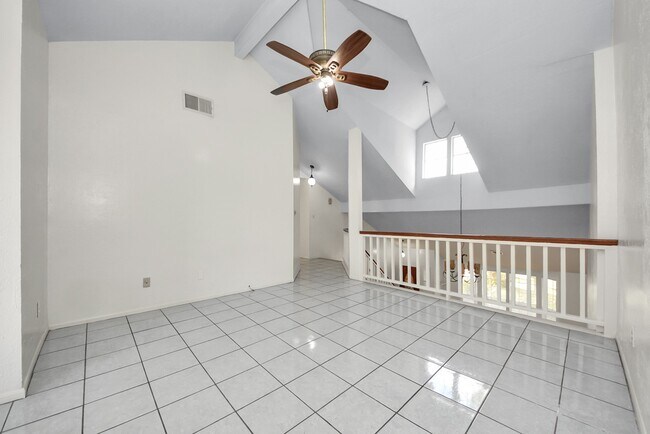 Building Photo - 15614 Barbarossa Dr