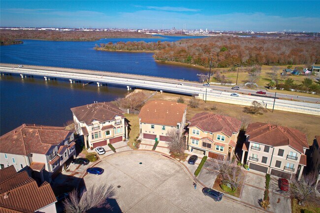 Building Photo - 4132 Boardwalk Blvd
