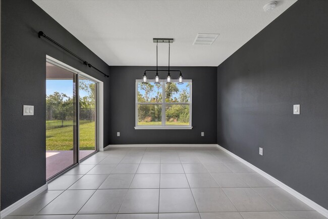 Building Photo - Newer Build - Parrish 3 Bedroom Home with ...