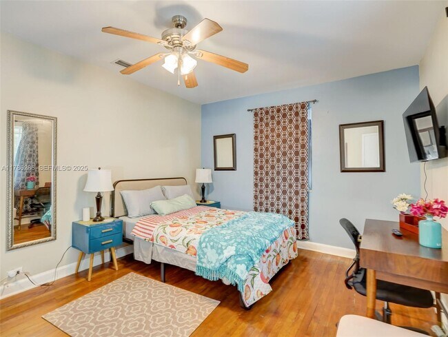 Building Photo - 400 Cadima Ave