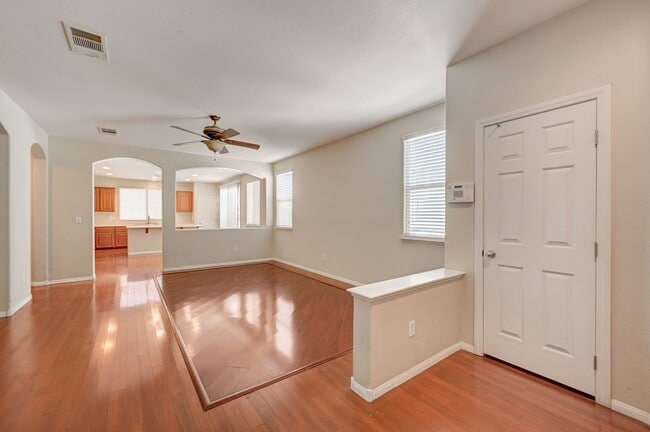 Building Photo - Single Story Single Family Home in Gated Community within N Las Vegas