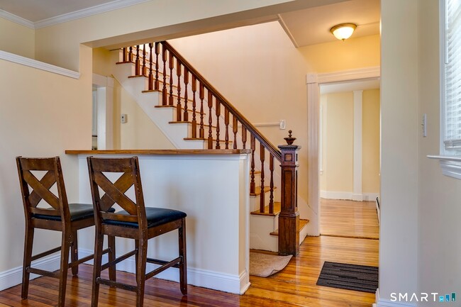 Building Photo - 303 Millville Ave