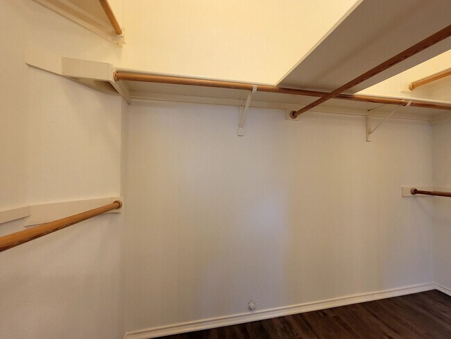 Building Photo - 722 Minturn Ln