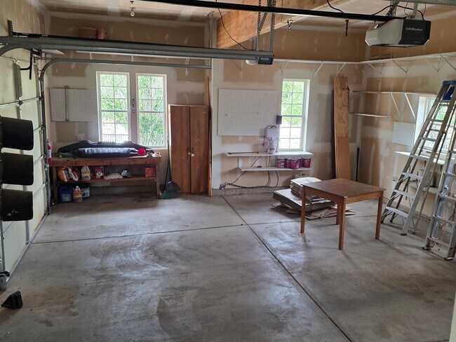 Building Photo - 123 S Rachel Ln