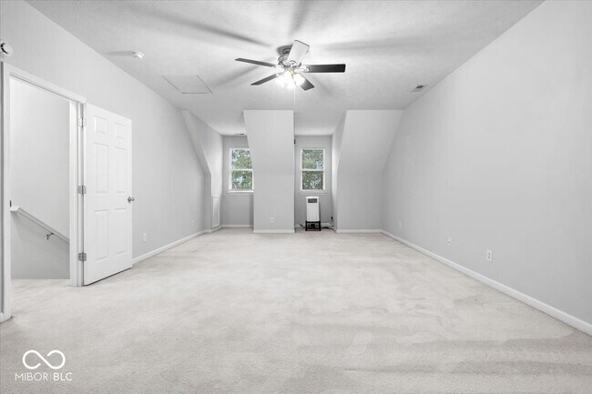 Building Photo - 2405 N Park Ave