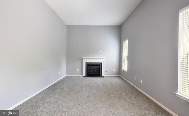 Building Photo - 1007 Wright Ct