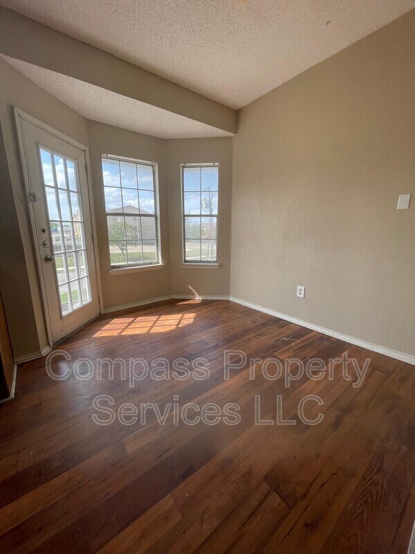 Building Photo - 1326 Park Ave