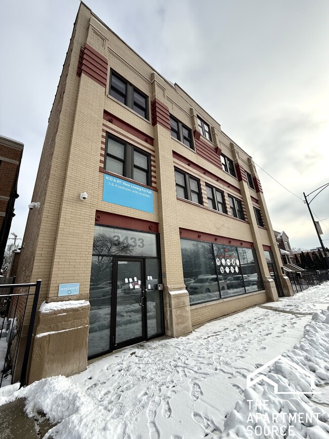 Building Photo - 3433 S Indiana Ave